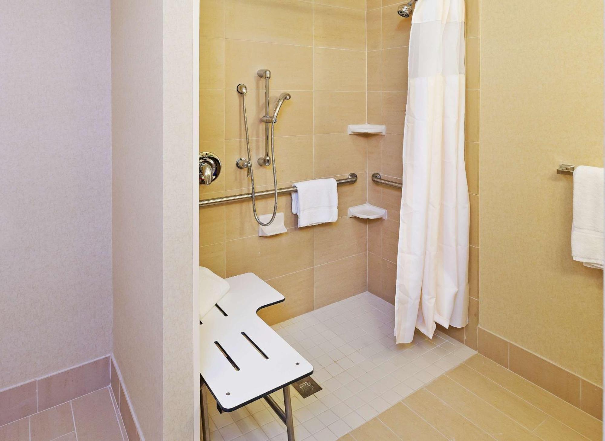Hilton Garden Inn Midland Esterno foto