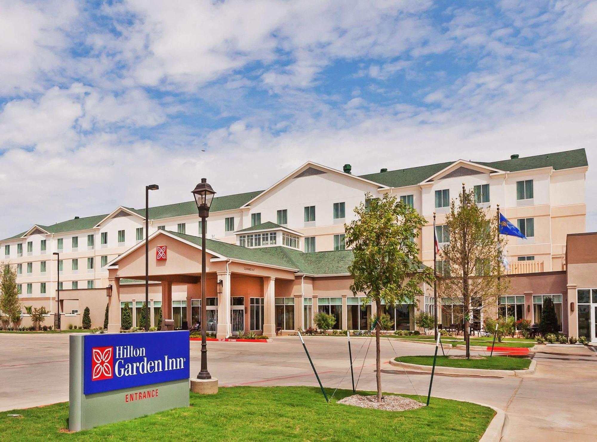 Hilton Garden Inn Midland Esterno foto