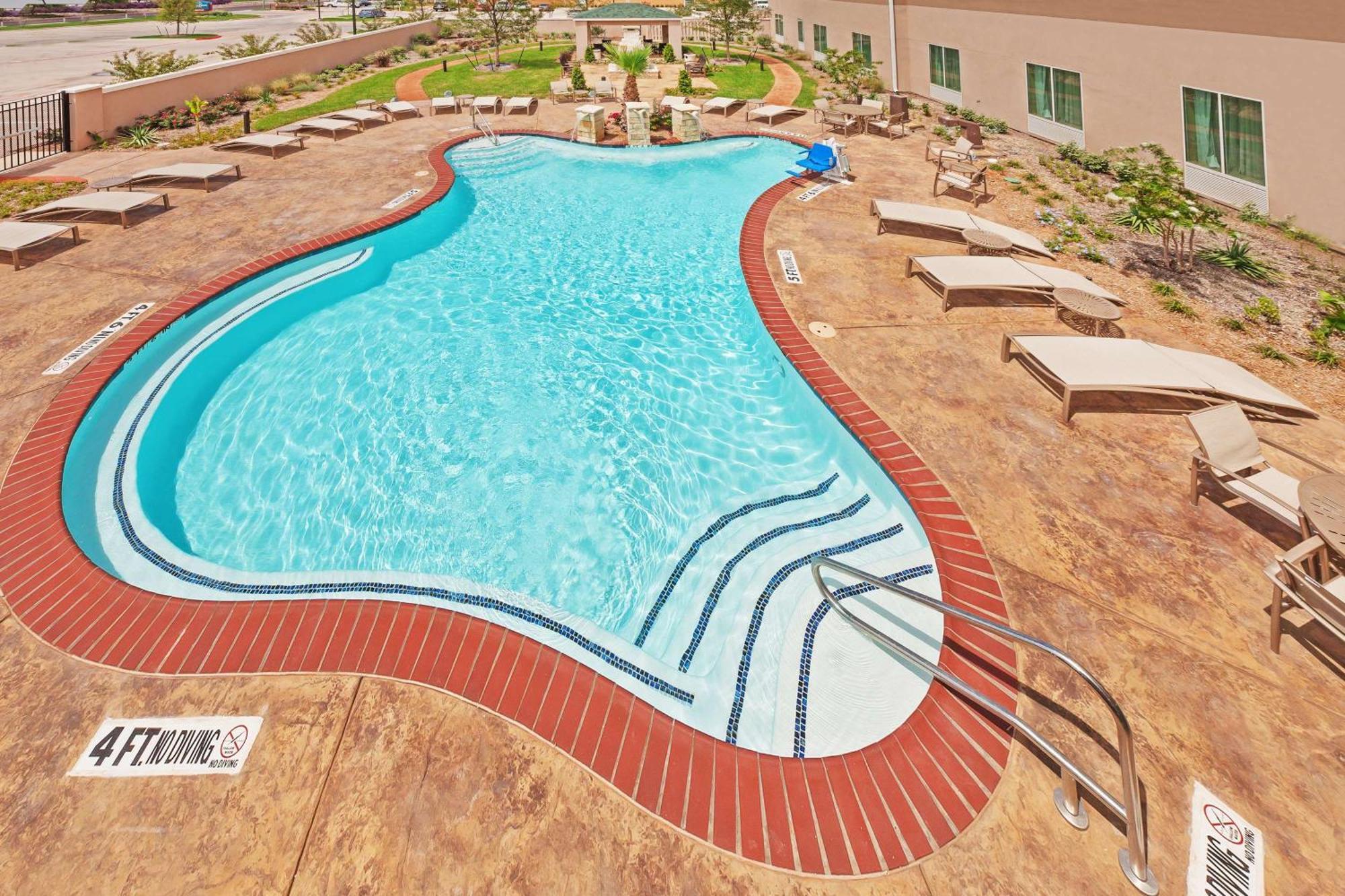 Hilton Garden Inn Midland Esterno foto